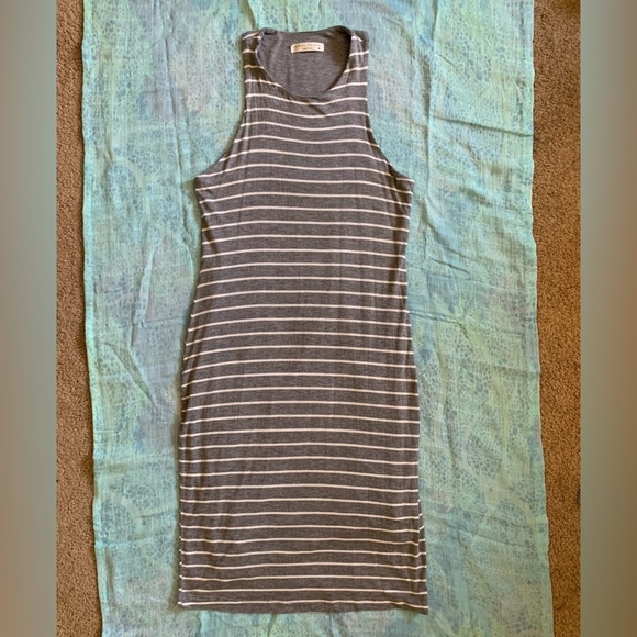 Final Touch Soft Stretchy Gray White Stripe Sleeveless Midi Dress - Size Medium - Picture 2 of 8